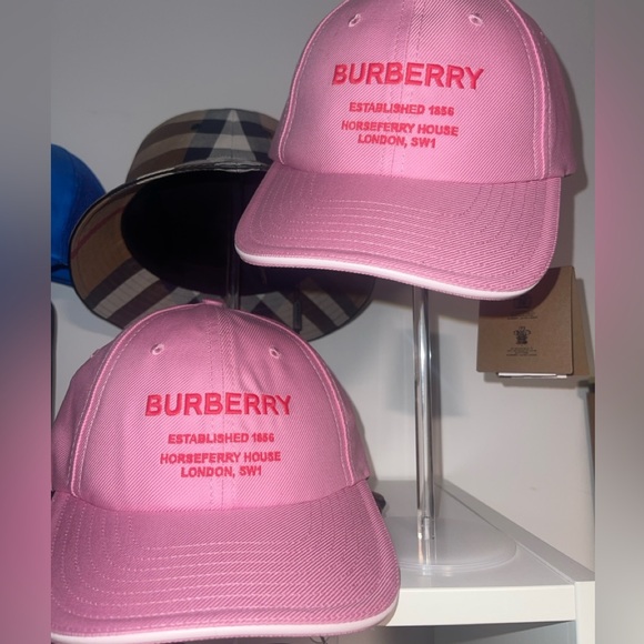 Burberry cap pink - Picture 1 of 3